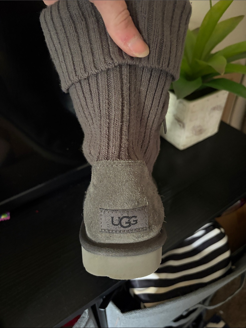 UGG Gray Ribbed Knit Boot Socks with Logo Cuff - Picture 3 of 5